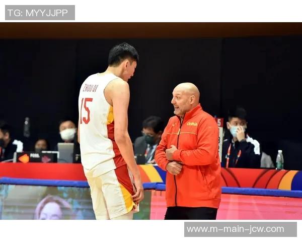 男篮世预赛集训名单震撼出炉小丁领衔团队，周琦缺席引发热议