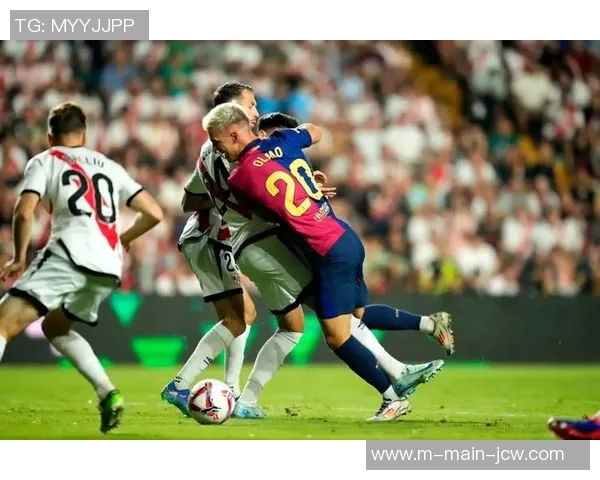 半场激战:巴萨2-1阿拉维斯,亚马尔破门+失良机,奥尔莫建功 半场激战:巴萨2-1阿拉维斯,亚马尔破门+失良机,奥尔莫建功