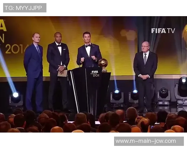 科贝记者：罗纳尔迪尼奥将在金球奖颁奖典礼上担任颁奖嘉宾